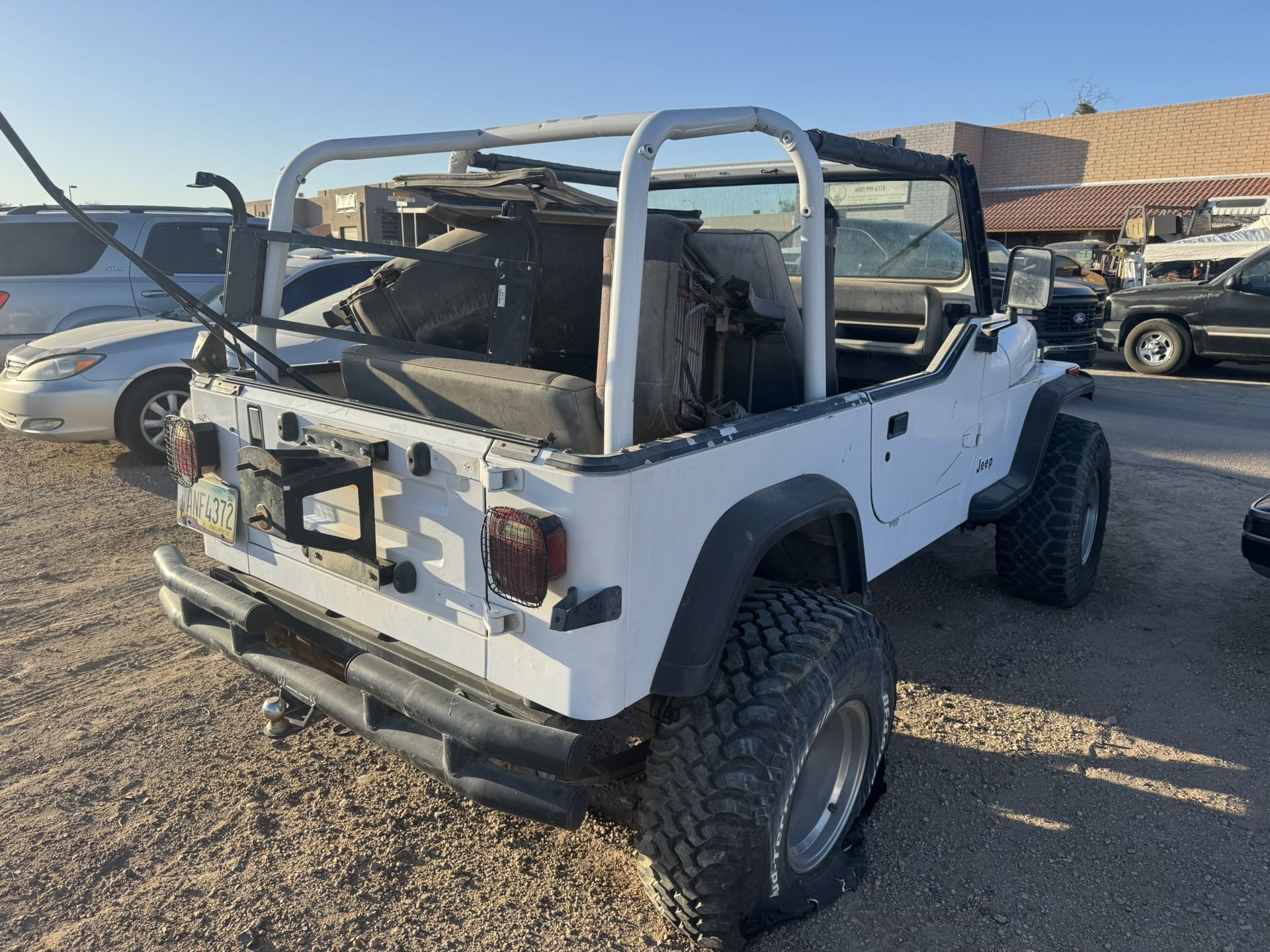 You’re 93 Jeep It Only Needs A Fuel Pump. It Has A Clean Title 56,000 Original Miles