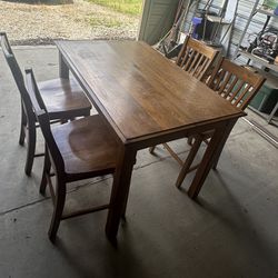 6 Chair Expanding Oak Dining Table 