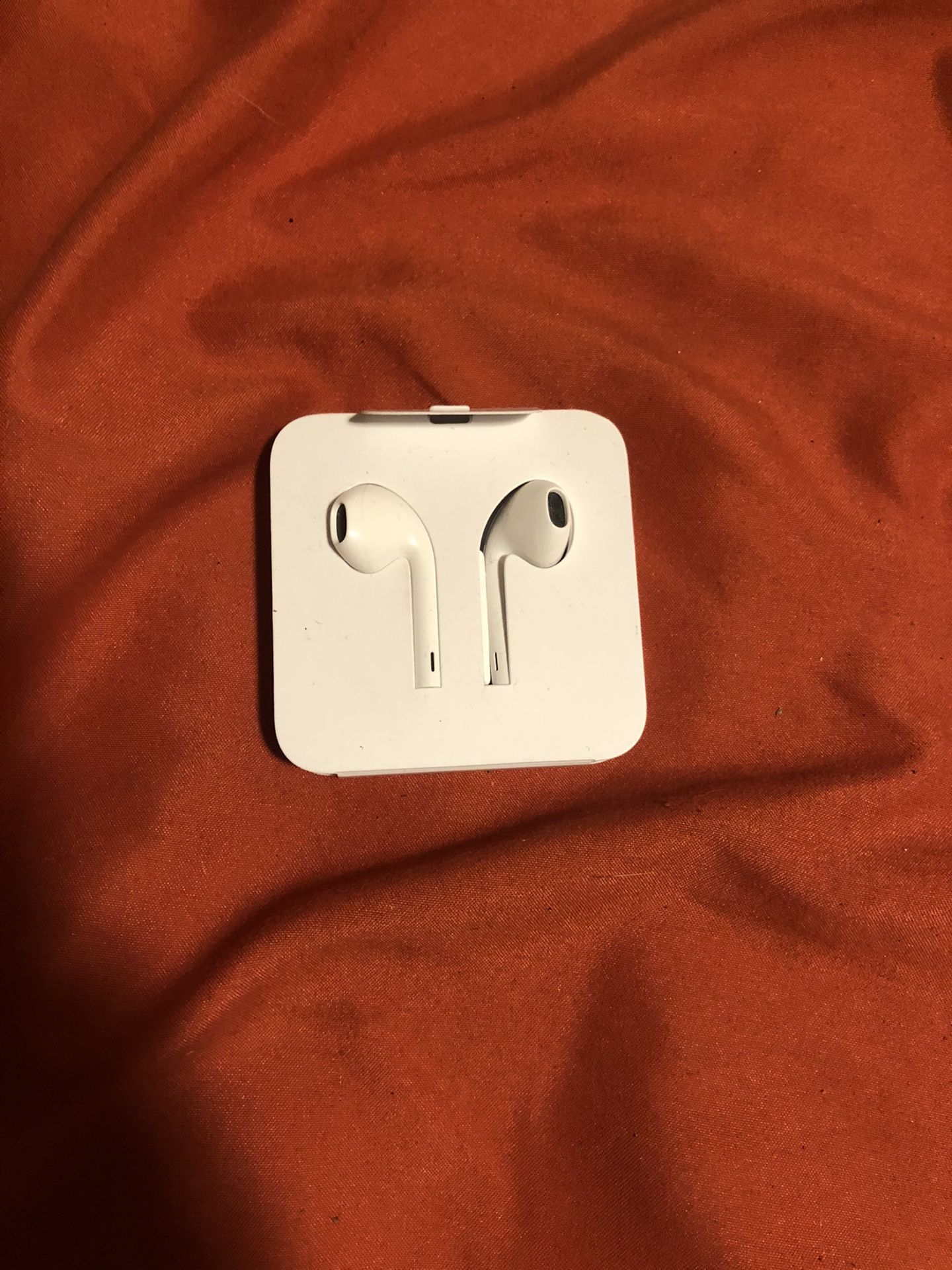 iPhone EarPods with cord