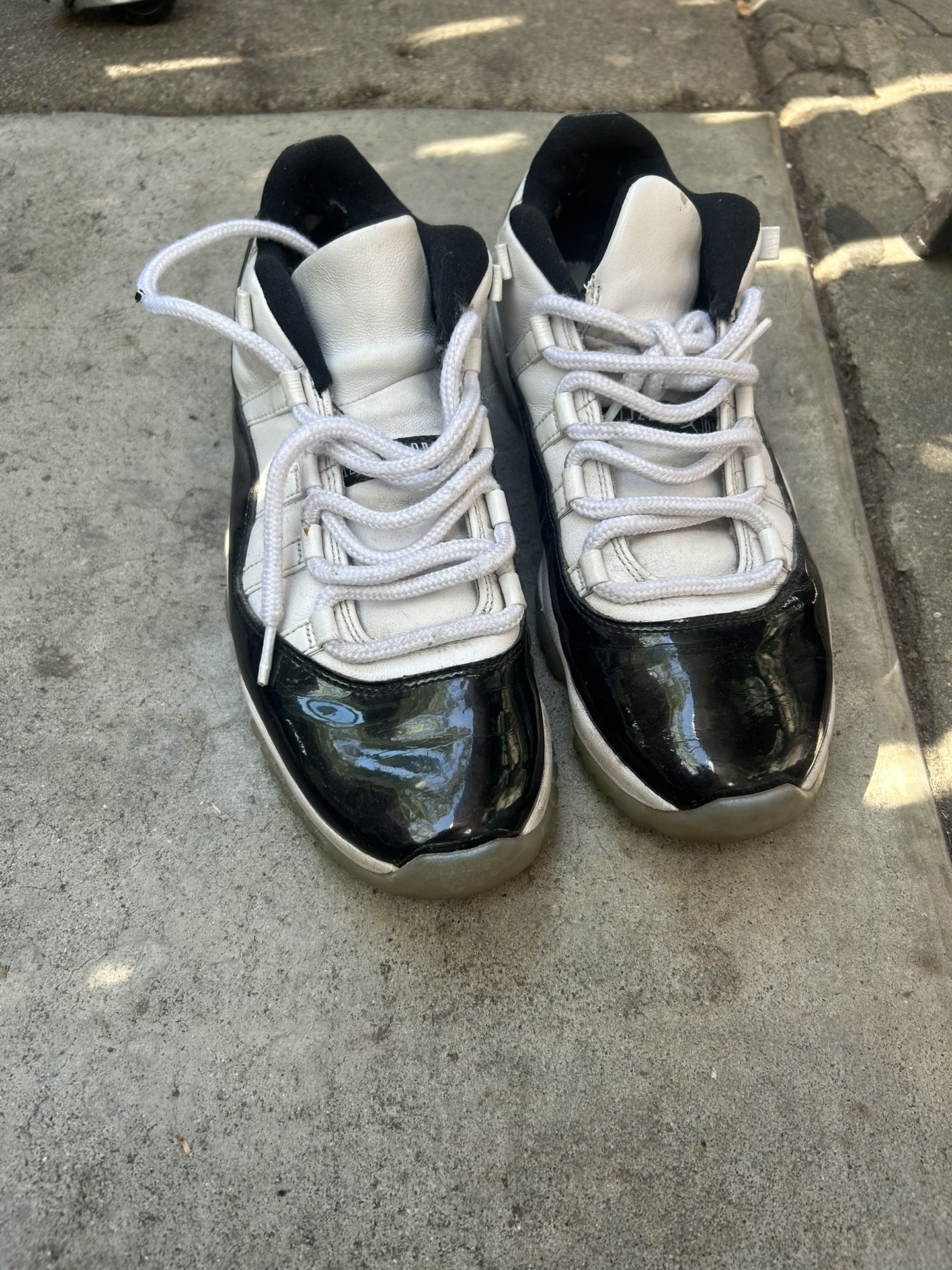 Jordan 11 Retro Low Iridescent 