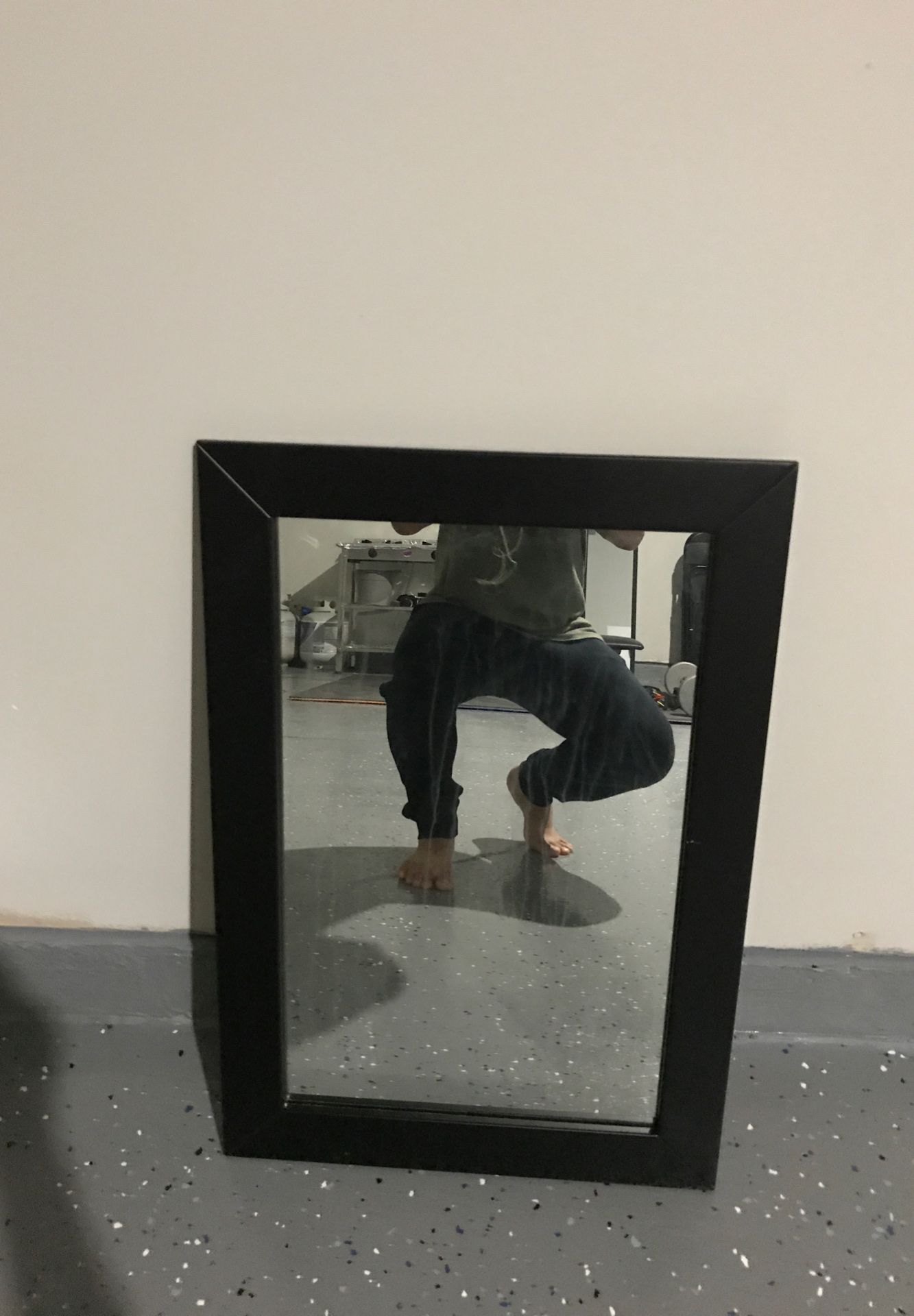 Wall mirror