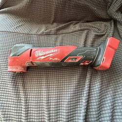Milwaukee Fuel M18 Multitool 