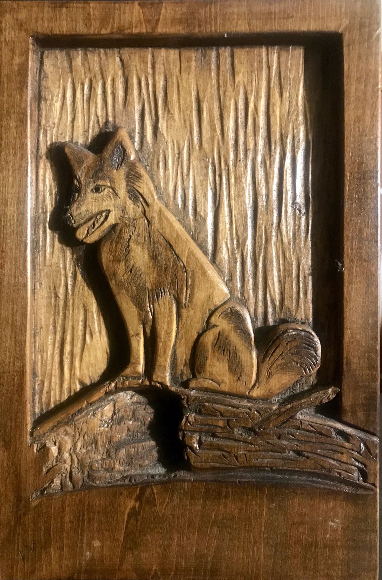 WOOD CARVING OF COYOTE