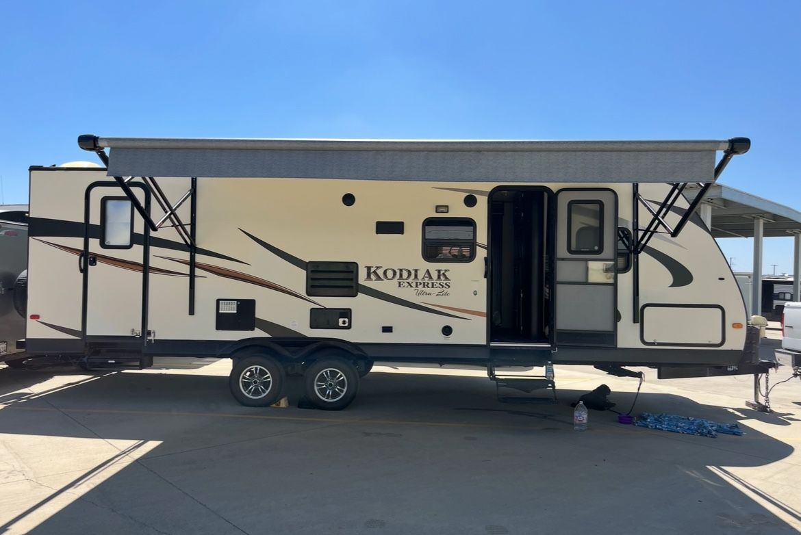 2015 Kodiak Express By Dutchmen