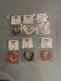Aretes 3 dolares cada uno
