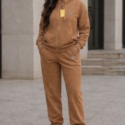 Women’s jogger set