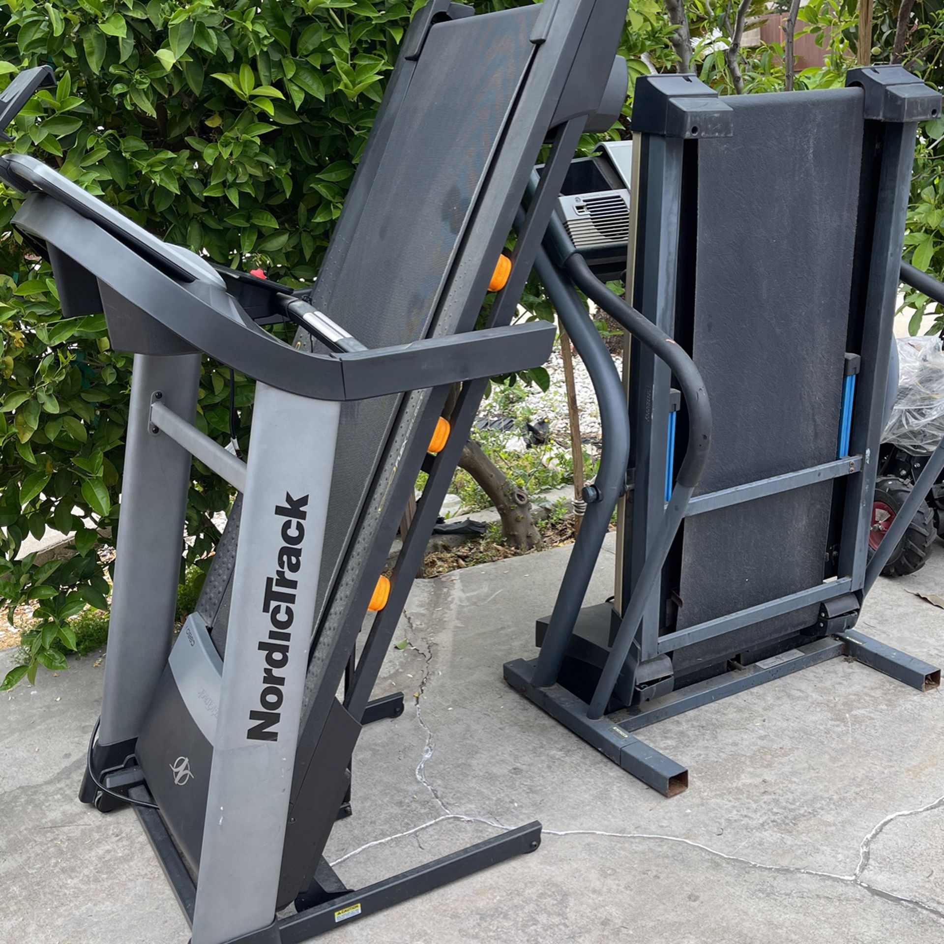 Set Of Treadmills 