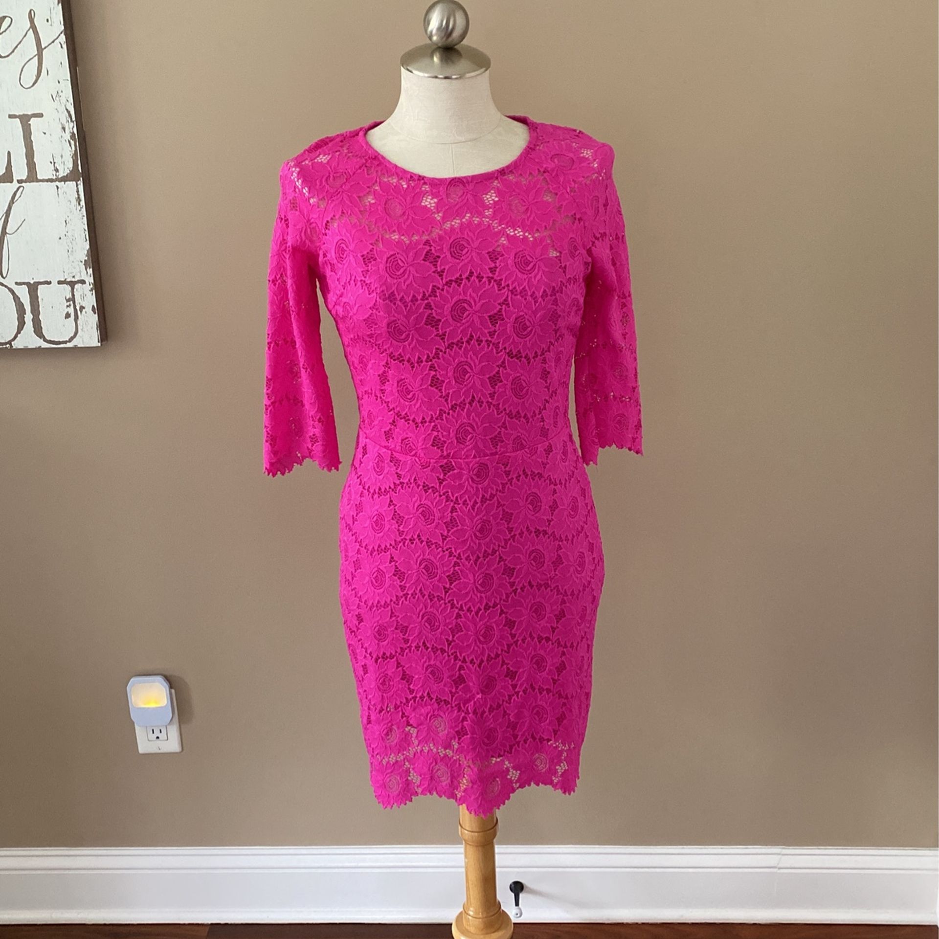 Woman’s Lace Dress