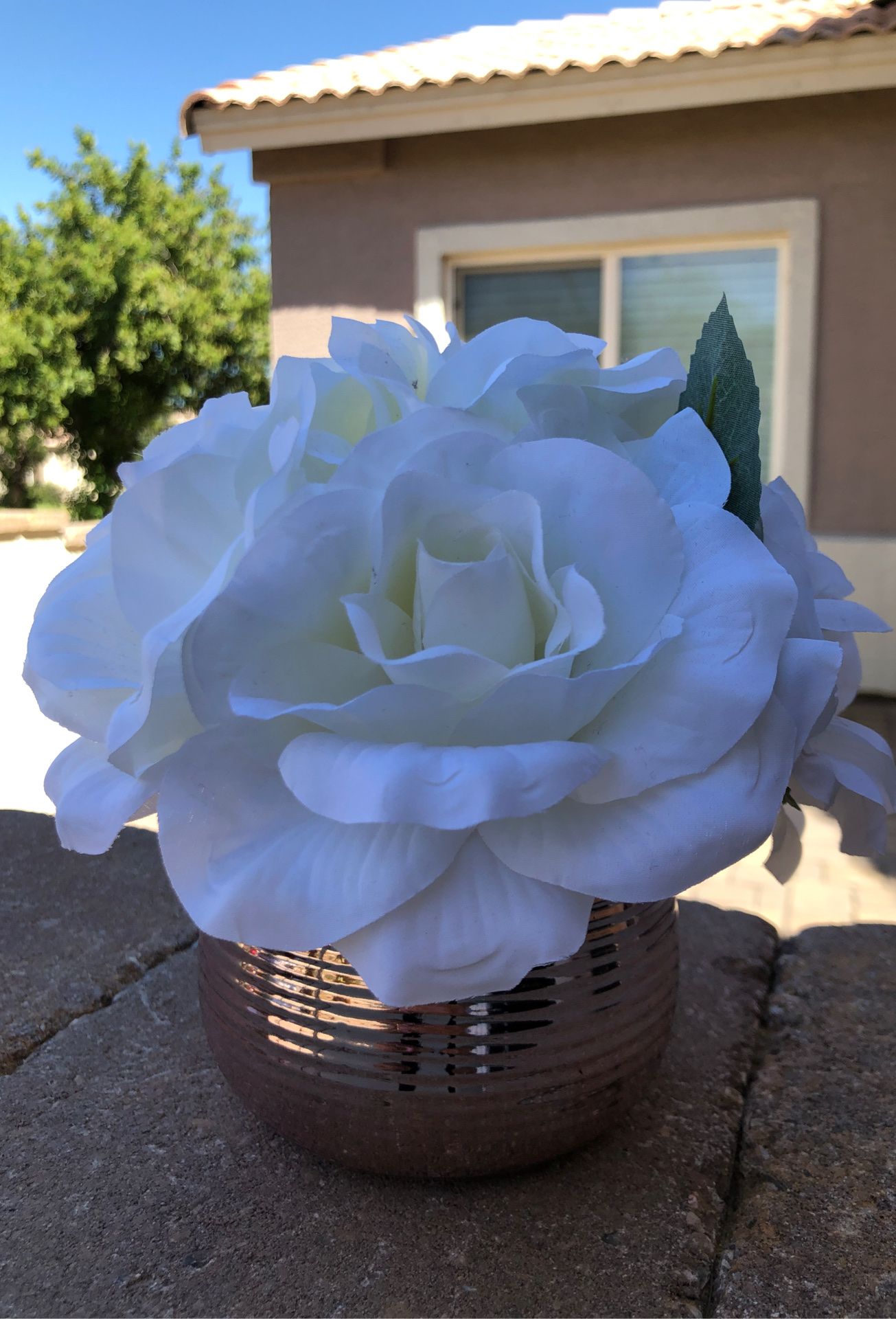 Rose Gold Vase with flowers