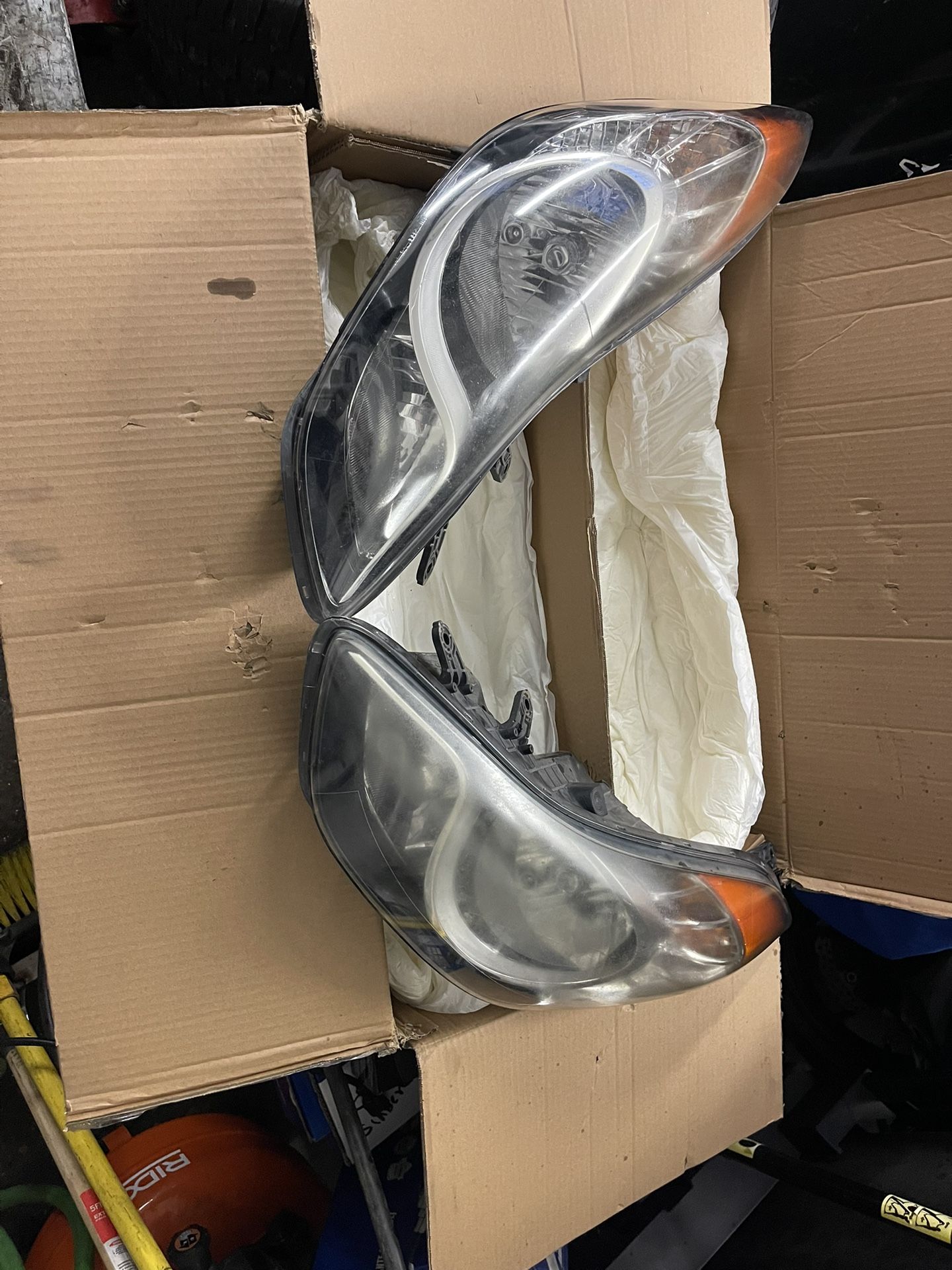 Hyundai Headlighht