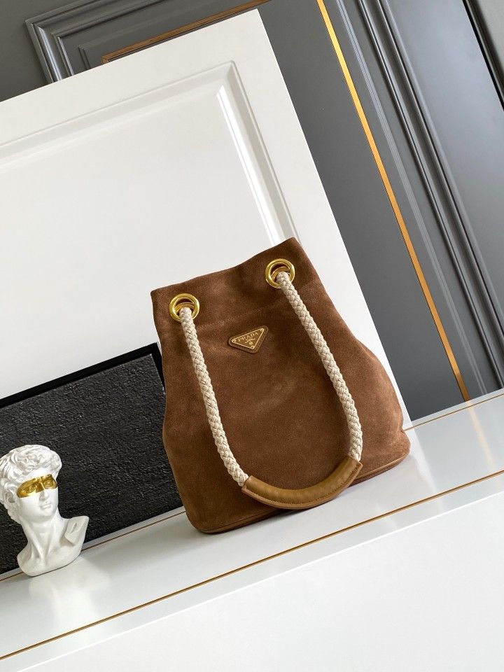 🎉 New bucket bag 🎉 brushed leather 🎉🎉