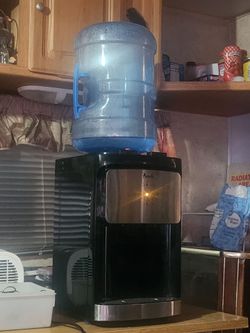 Avanti countertop hot and cold water dispenser