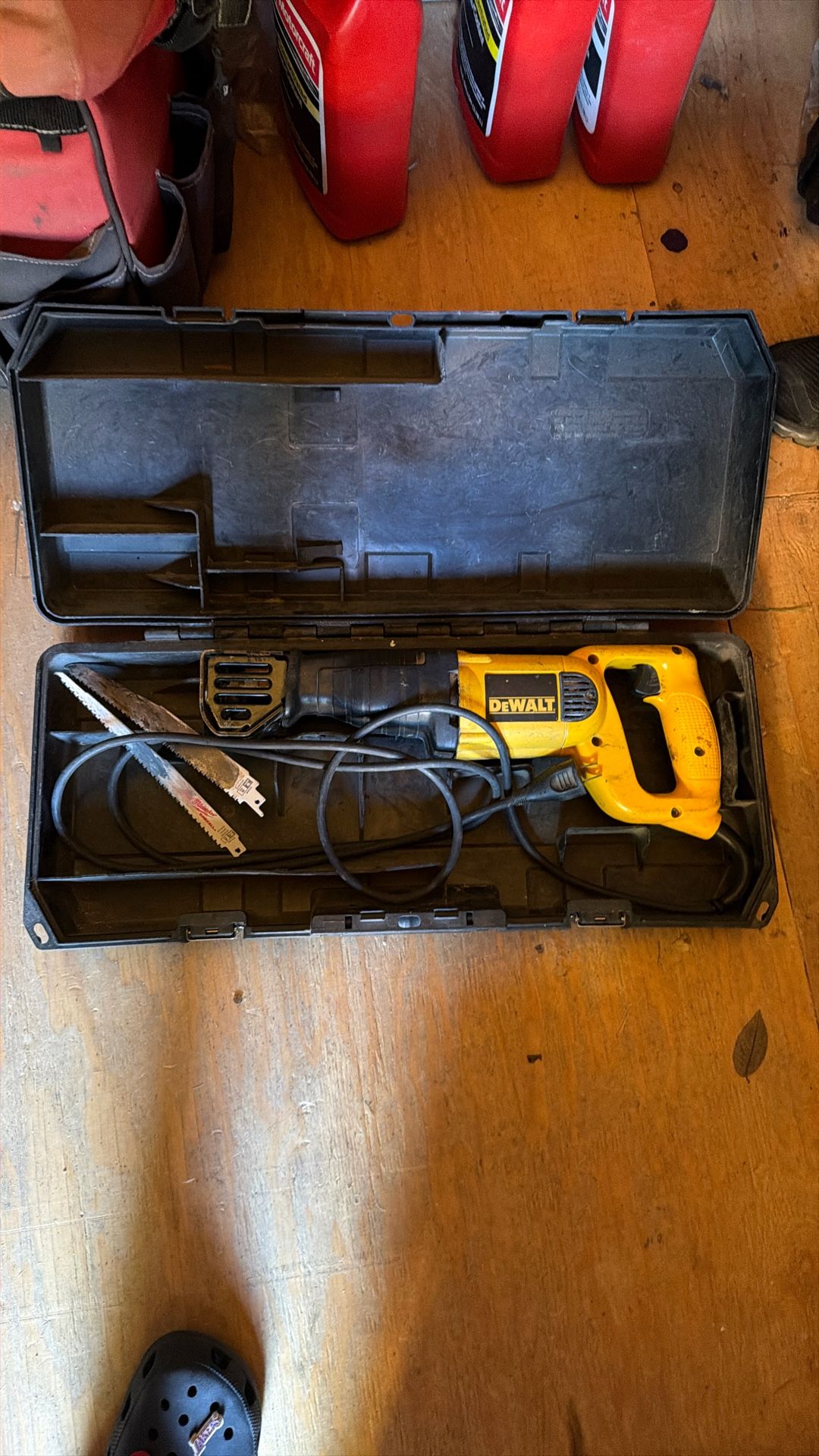 DeWalt Electric Saw
