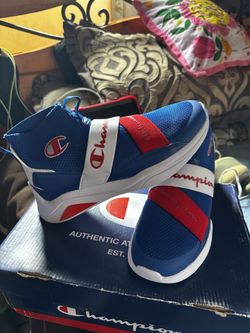 Champions Women’s Size 9 Nuevos