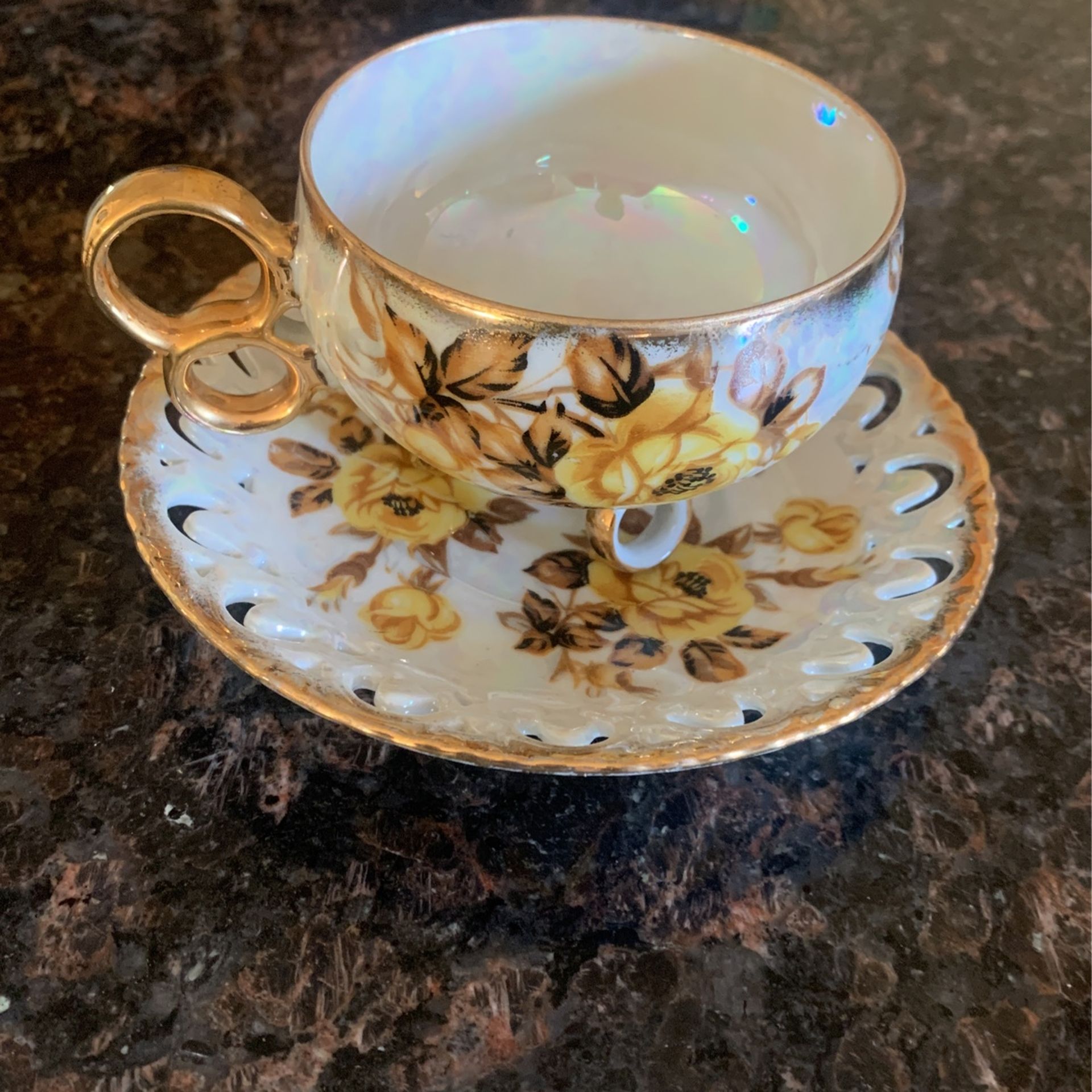 China Gold Cup And Saucer Set