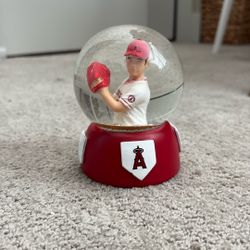 Shohei Ohtani Angels Snow Globe