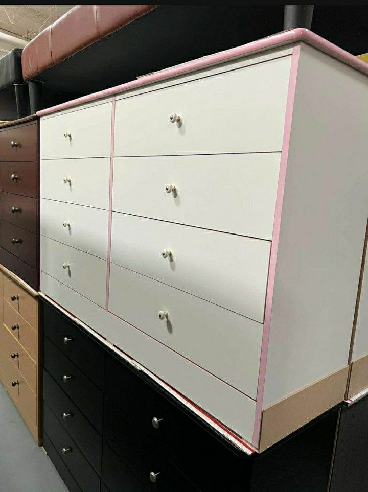 8 DRAWER DRESSER