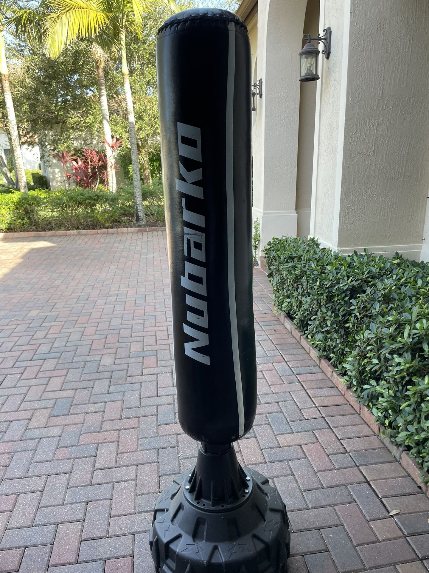 Standing Punching Bag +2 Sets Of Boxing Gloves