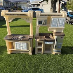Step2 Grand Walk-In Kids Play Kitchen Set 