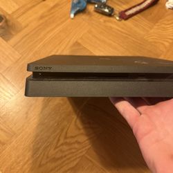 PS4 Slim