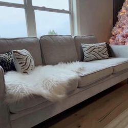 Light Gray Modern 3-Seater Sofa – Excellent Condition