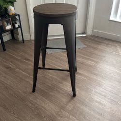 2 Bar Stool 