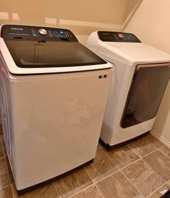 Samsung Washer and Electric Dryer set
