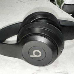 Beats solo 4  Headphones