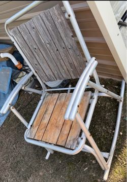 VTG ALUMINUM Folding Wood Rocker LAWN CHAIR Double Barrel Shotgun Arms