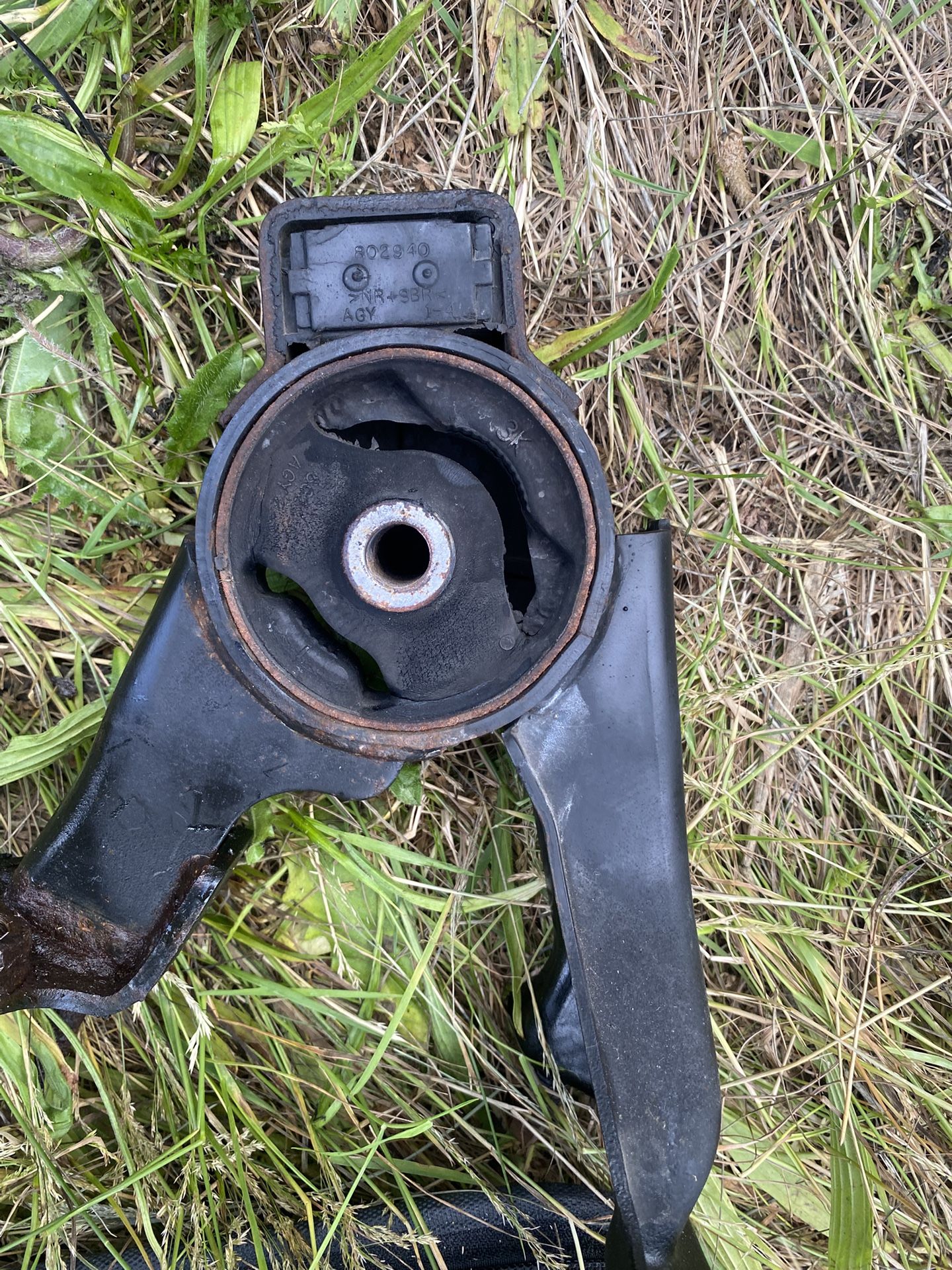 Engine Mount | Toyota Matrix OEM