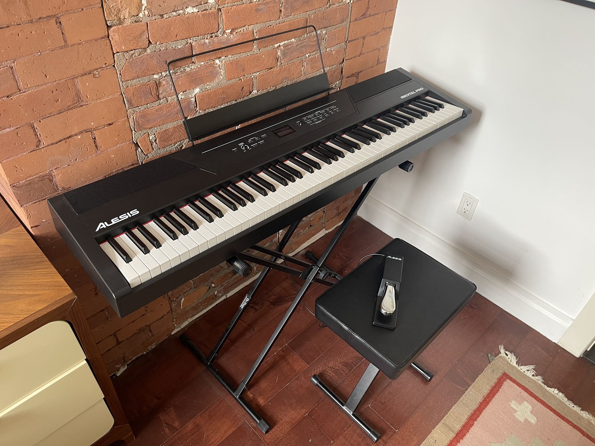 Alesis Recital Pro 88-Key Hammer-Action Digital Piano + Stand, Bench & Pedal – Excellent Condition!