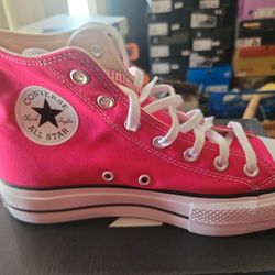 Converse Size  8 Women