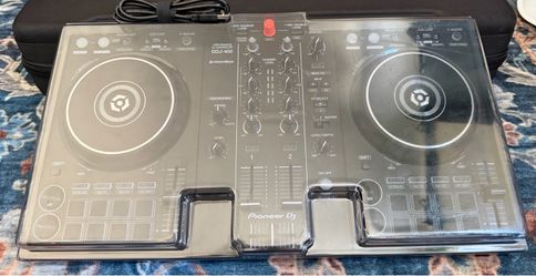 Pioneer DDJ-400 DJ Controller w/ Decksaver Cover