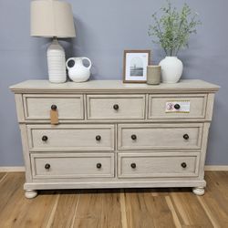 Barnhouse Style Dresser