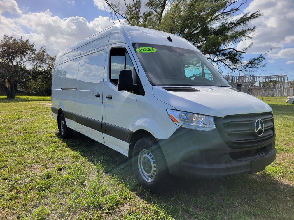 2021 Mercedes-Benz Sprinter 2500