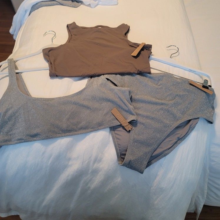 SKIMS NWT 3 Pieces 4X Bikin & Bodysuit