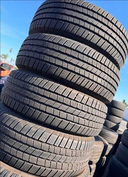 235 60 18 Michelin tires Con 80% de Vida Las 4