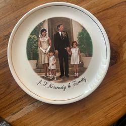 Vintage J.F. Kennedy & Family Gold Lined China Plate 