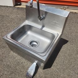 Commercial Restaurant Hands Free Knee Operated Hand Sink Hand Wash Sink Stainless Steel with Faucet