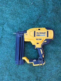 DEWALT 20V MAX XR 18 Gauge Cordless Brad Nailer (Tool Only)