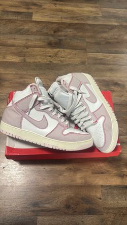 Nike Dunk High White Pink Sneakers