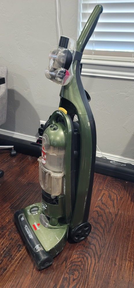 Bissell Upright Bagless Vacuum Cleaner Lift Off Revolution Pet 12 Amps