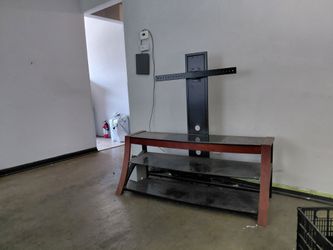 Tv stand $ Free