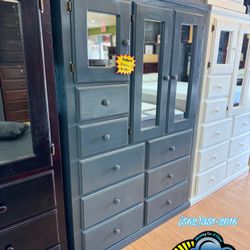Pinewood Grey Wardrobe Clóset Armoir Ropero 