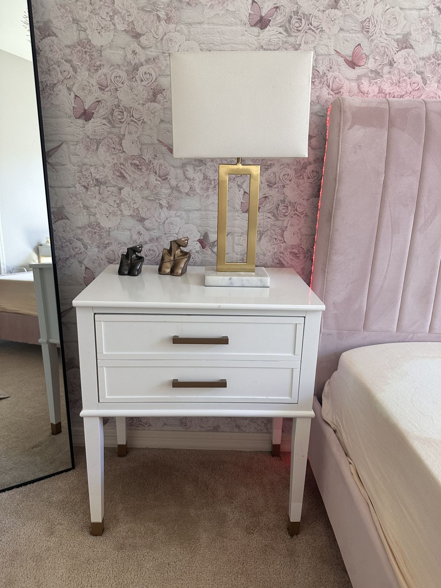Set Of Two Night Stand White