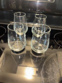 4 Wine Glasses