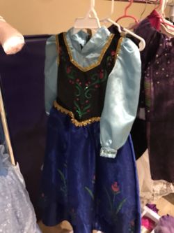 Anna costume size 4/5