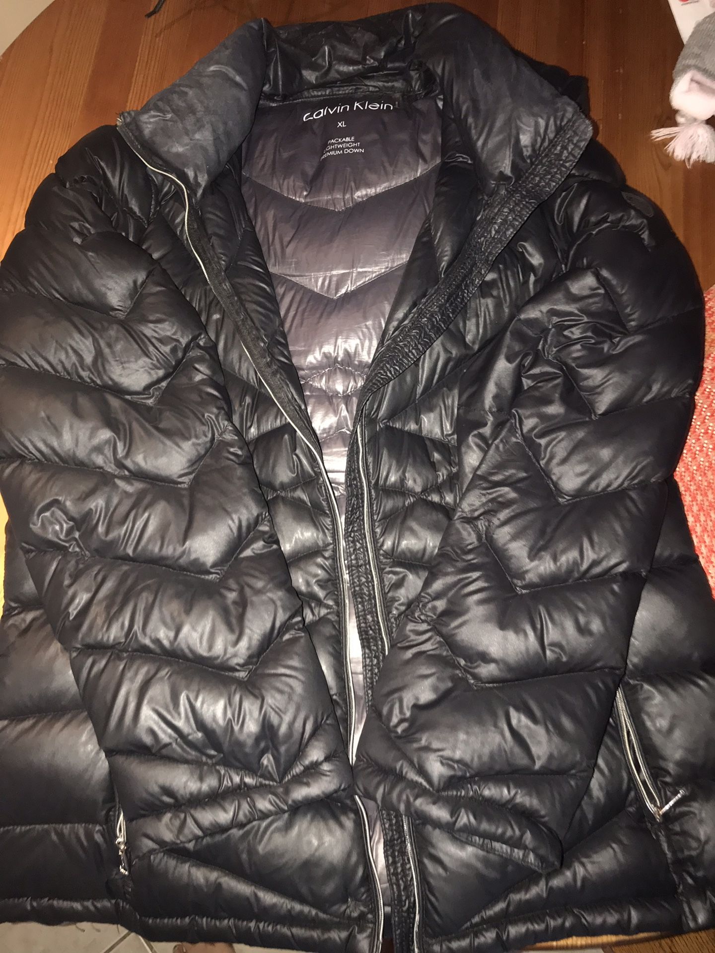 Calvin Klein women’s lightweight (down coat)XL