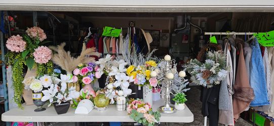 GARAGE SALE
