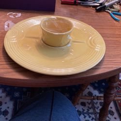 Fiesta Retired Vintage  Chip&dip Platter And Removable Dip Holder Bowl Yellow